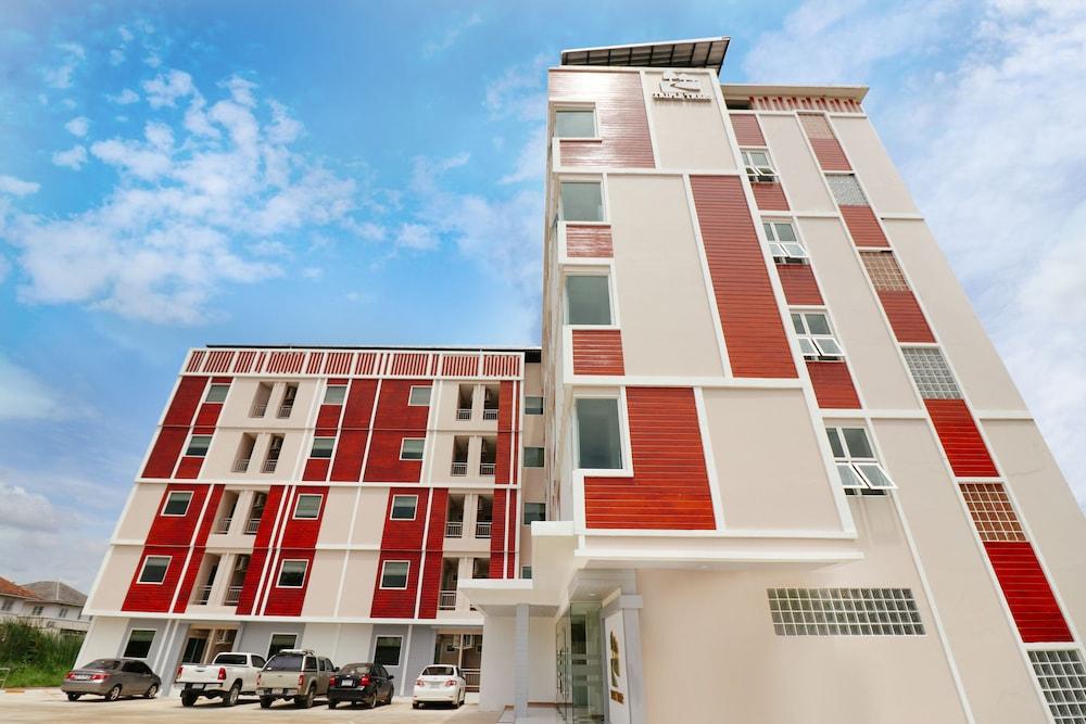 Triple Trees Hotel Pathum Thani Bagian luar foto