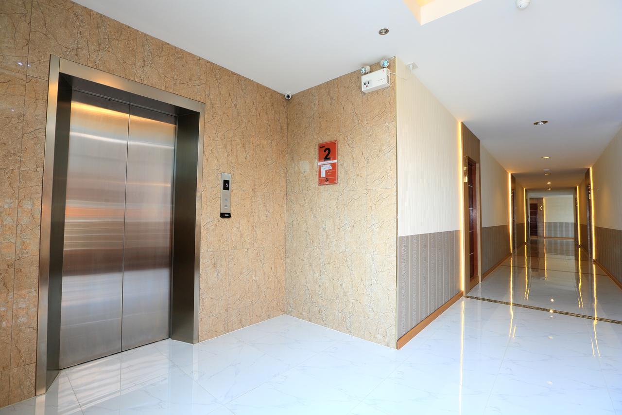 Triple Trees Hotel Pathum Thani Bagian luar foto